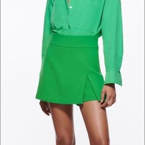 Kelly green slit Zara skort